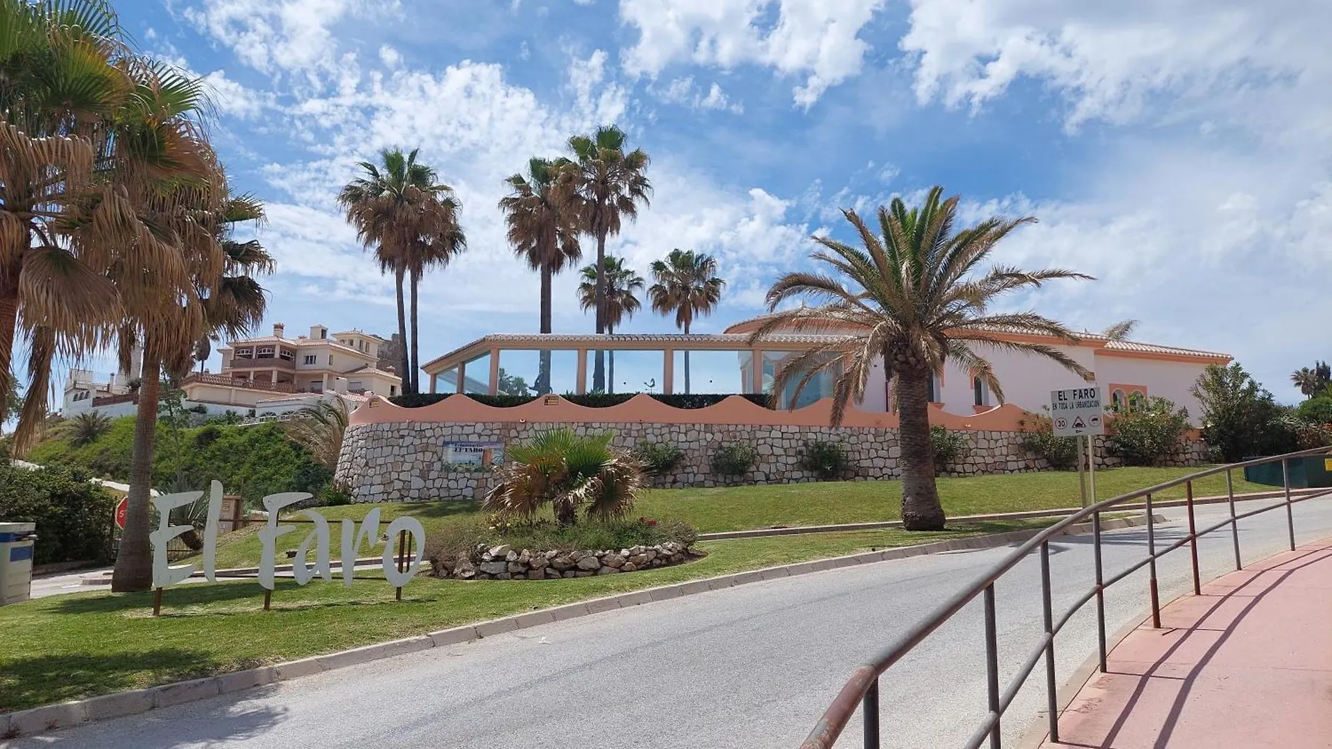 New 2 Bed 2 Bath Beach Close Apartment With Panoramic View Lagunas De Mijas El Faro Hiszpania